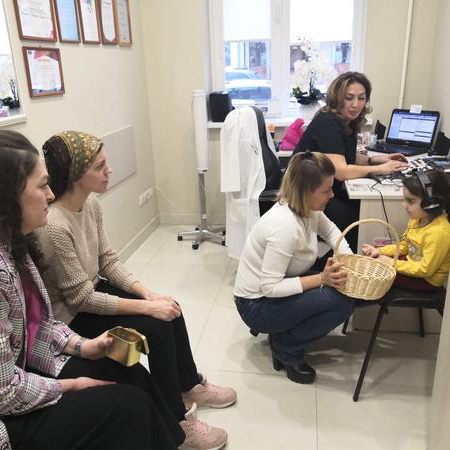 В Нальчике прошел обучающий семинар для врачей и родителей слабослышащих детей