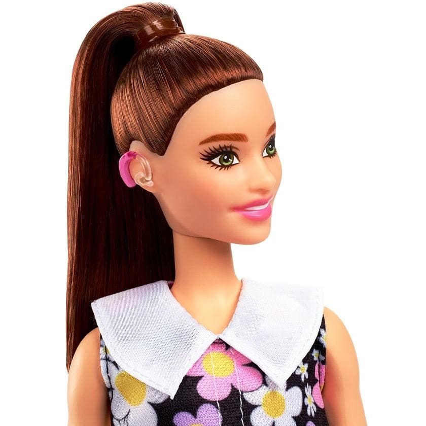 Барби с нарушениями слуха появилась в новой линейке Matell – производителя легендарных кукол