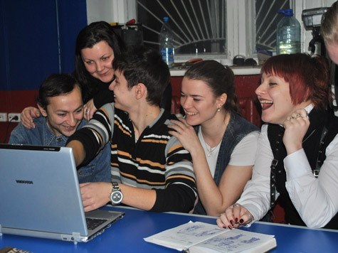 Ованес Ашхатоян и его коллеги по киноклубу «Высь»